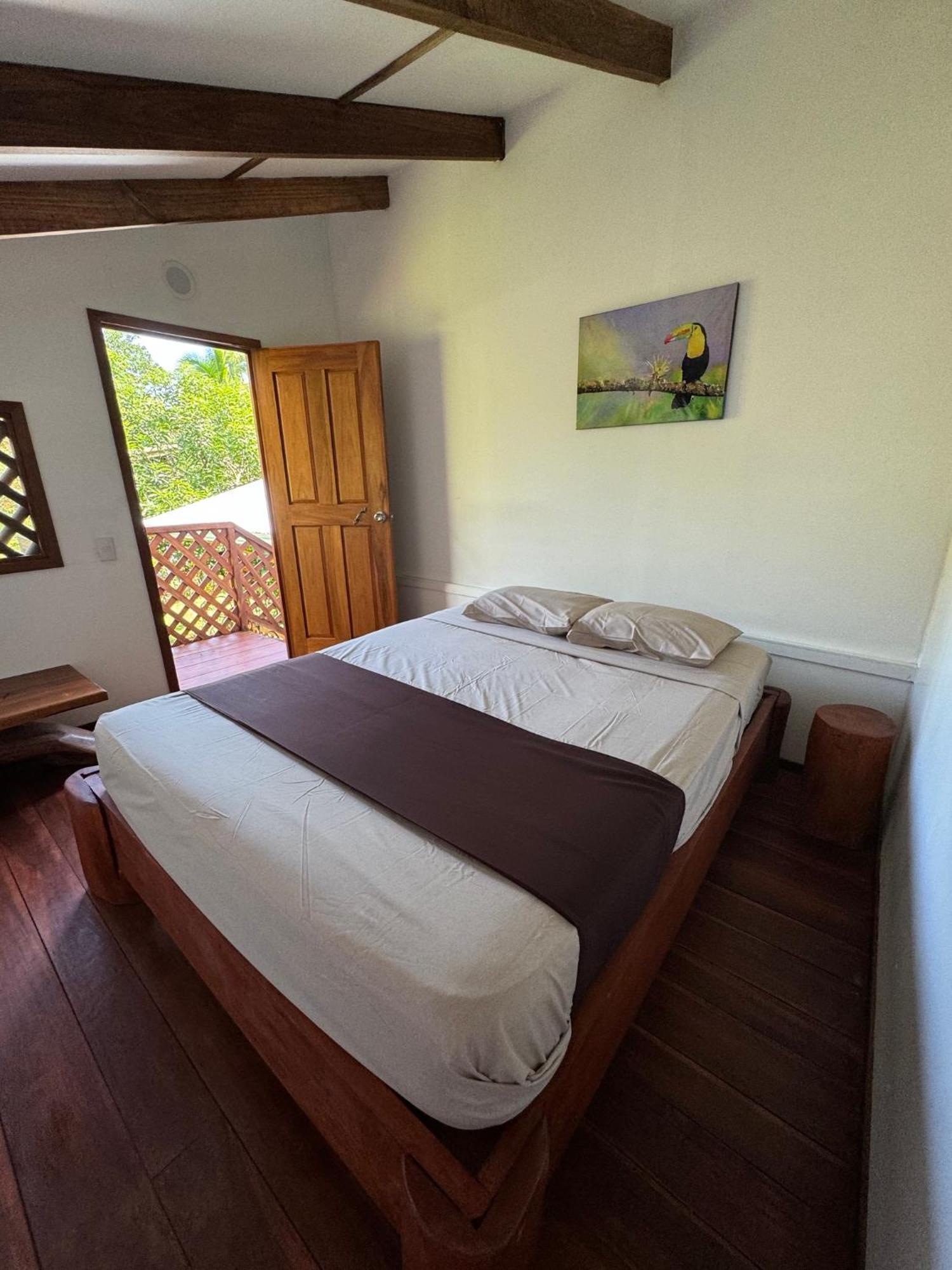 Passion Fruit Lodge Cahuita Exteriör bild